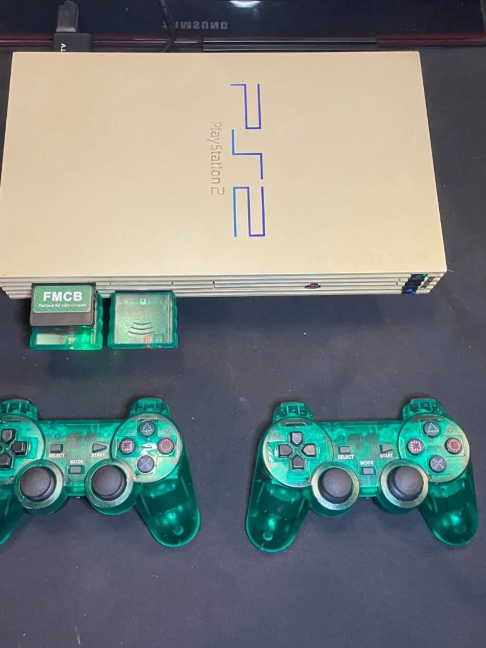 RARE Limited Edition White Reigion Unlocked Playstation 2 Ps2 4TB + Accessories